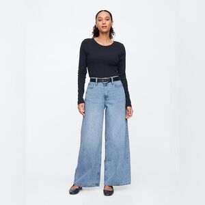 NWT Mid Rise SuperSoft Baggy Jeans